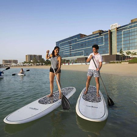 Fairmont Bab Al Bahr Hotel Abu Dhabi Ngoại thất bức ảnh Stand Up Paddle Boarding at Jumeirah Beach Hotel