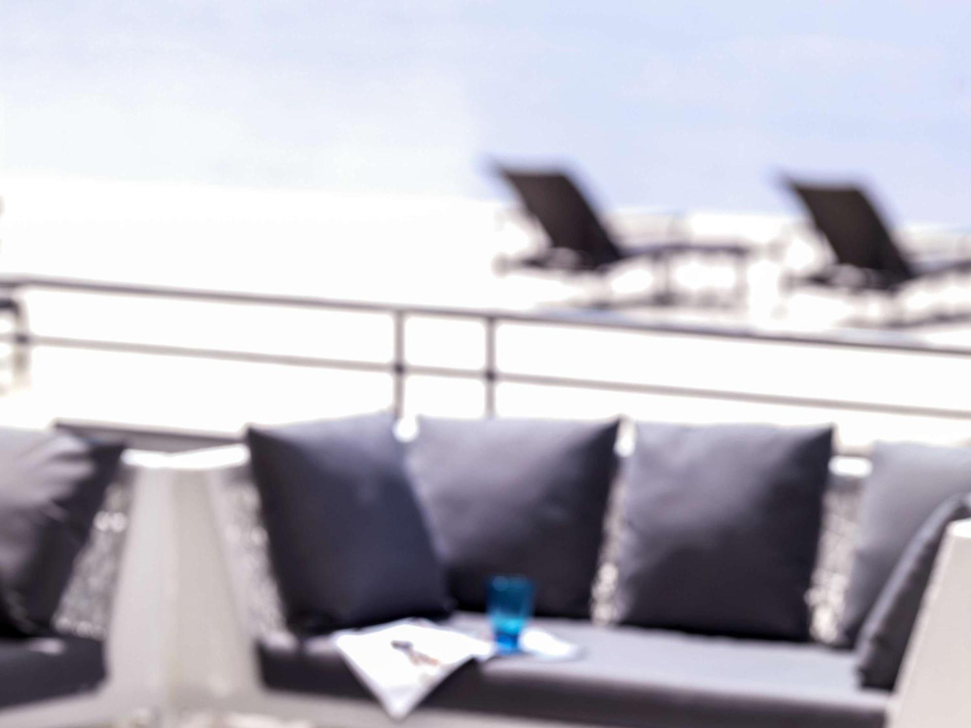 Fairmont Bab Al Bahr Hotel Abu Dhabi Ngoại thất bức ảnh The rooftop terrace