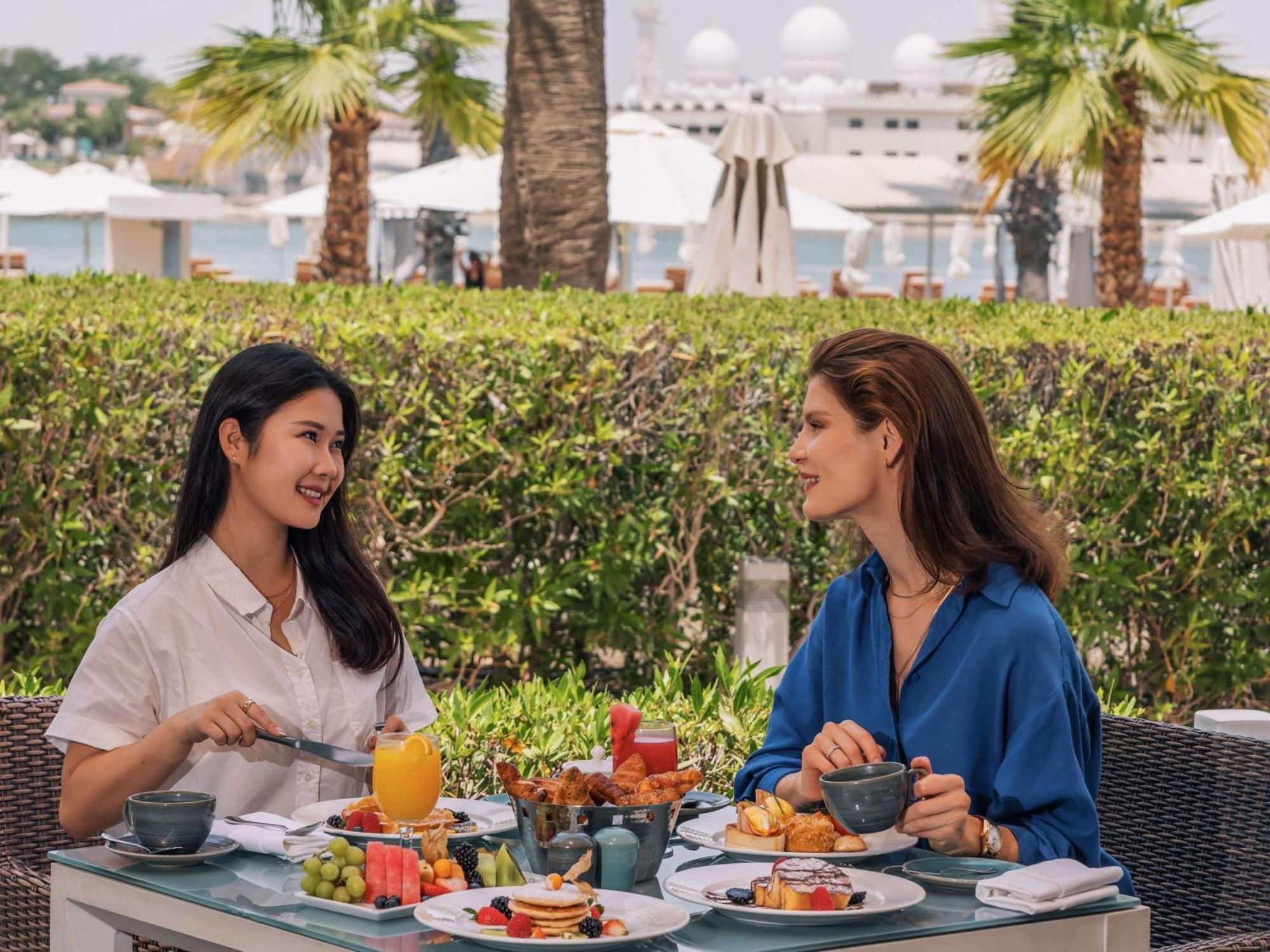 Fairmont Bab Al Bahr Hotel Abu Dhabi Ngoại thất bức ảnh The Beach